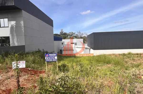 TERRENO COM 240m² PARA VENDA NO BAIRRO FRARON EM PATO BRANCO/PR