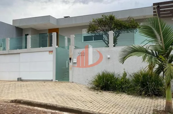 CASA COM 205m² NO BAIRRO SANTA TEREZINHA, EM PATO BRANCO/PR