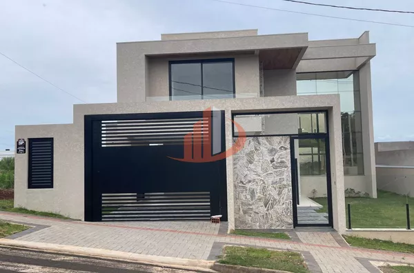 CASA ALTO PADRÃO À VENDA NO BAIRRO PINHEIROS EM PATO BRANCO/PR