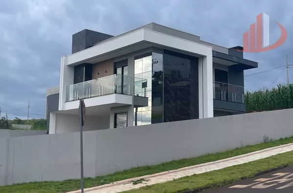 SOBRADO À VENDA COM 160m² NO BAIRRO CADORIN EM PATO BRANCO/PR