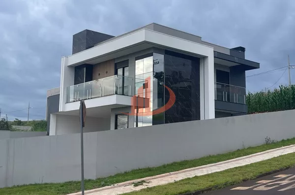 SOBRADO À VENDA COM 160m² NO BAIRRO CADORIN EM PATO BRANCO/PR