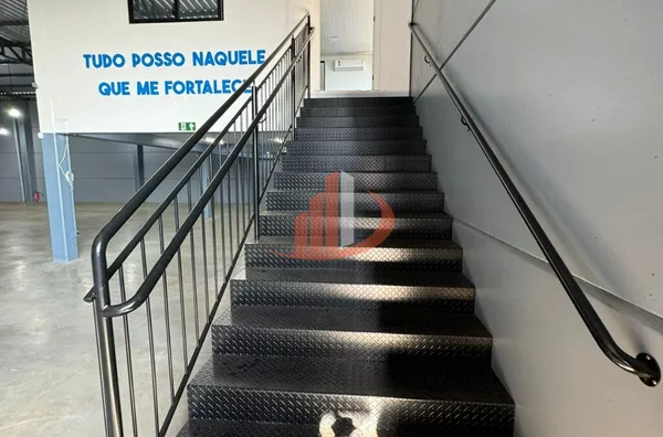 BARRACÃO COM 564m² NO BAIRRO FRARON EM PATO BRANCO/PR - Foto 9