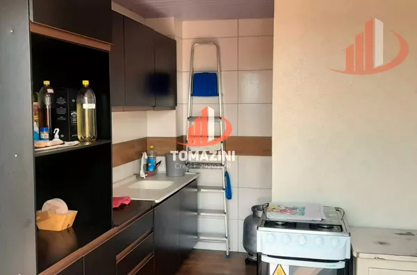 VENDE-SE SOBRADO NO BAIRRO FRARON!