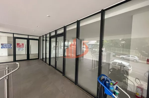 SALA COMERCIAL NO ED. SHYRAH COM 231,29m² PARA LOCAÇÃO EM PATO BRANCO/PR