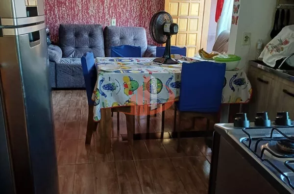 CASA À VENDA COM 100m² EM VITORINO/PR