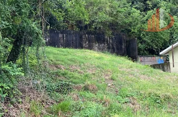 TERRENO COM 525m² NO CENTRO DE PATO BRANCO/PR