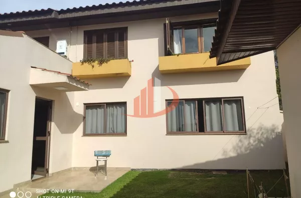 CASA PARA VENDA NO JARDIM PRIMAVERA, COM 211m², EM PATO BRANCO/PR