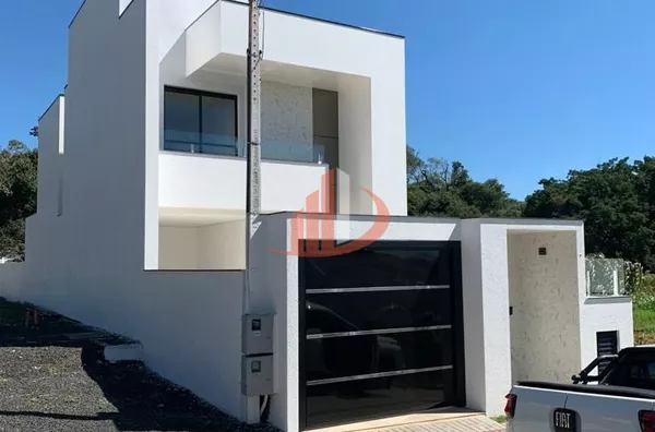 SOBRADO COM 165m² NO BAIRRO FRARON EM PATO BRANCO/PR