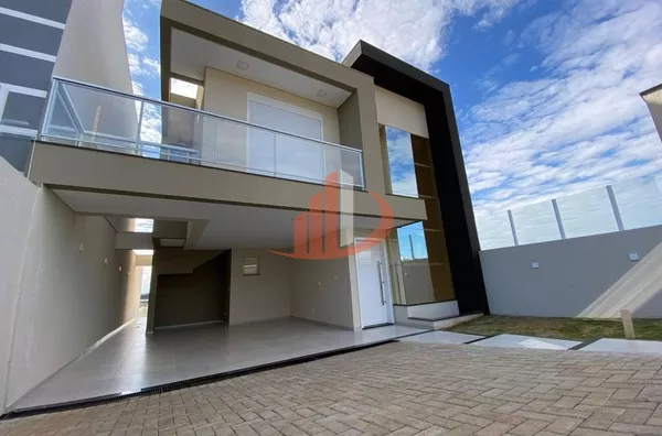 SOBRADO COM 167,44m² DE ÁREA CONSTRUÍDA NO BAIRRO SÃO FRANCISCO/PR
