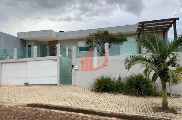 CASA COM 205m² NO BAIRRO SANTA TEREZINHA, EM PATO BRANCO/PR