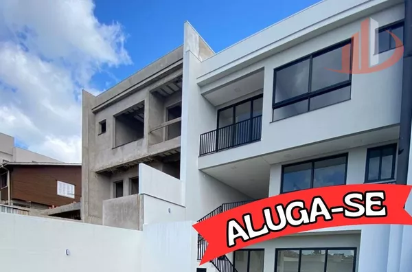 SOBRADO TRIPLEX PARA LOCAÇÃO NO BAIRRO FRARON/PR