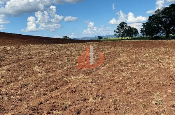 VENDE-SE FAZENDA A 13KM DA CIDADE DE GUARANIAÇU! - Foto 27