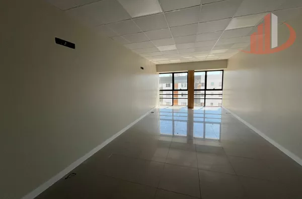 SALA COMERCIAL NO CENTRO EMPRESARIAL GENESIO DE OLIVEIRA EM PATO BRANCO/PR
