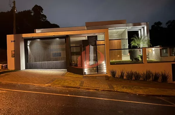 CASA COM 228,03m² NO BAIRRO PARQUE DO SOM EM PATO BRANCO/PR