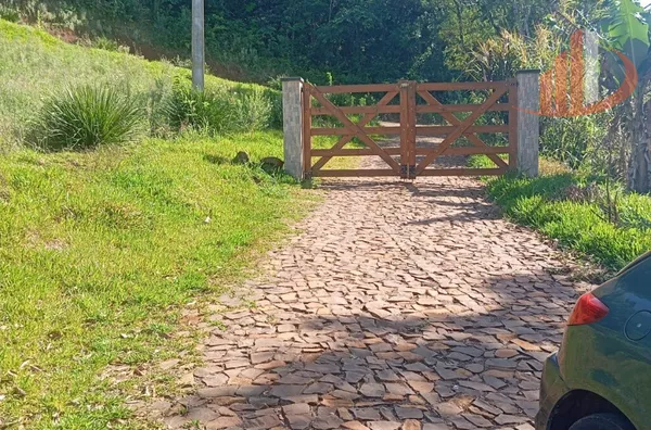 CHÁCARA AS MARGENS DA BR 158 EM PATO BRANCO/PR