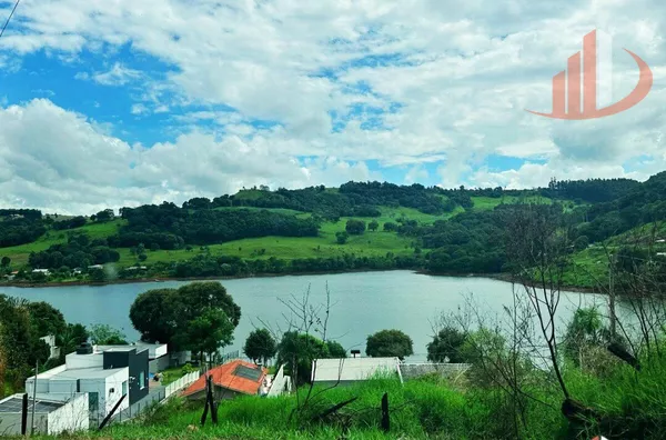 VENDE-SE CASA DE ALTO PADRÃO NO ALAGADO DE MANGUEIRINHA!