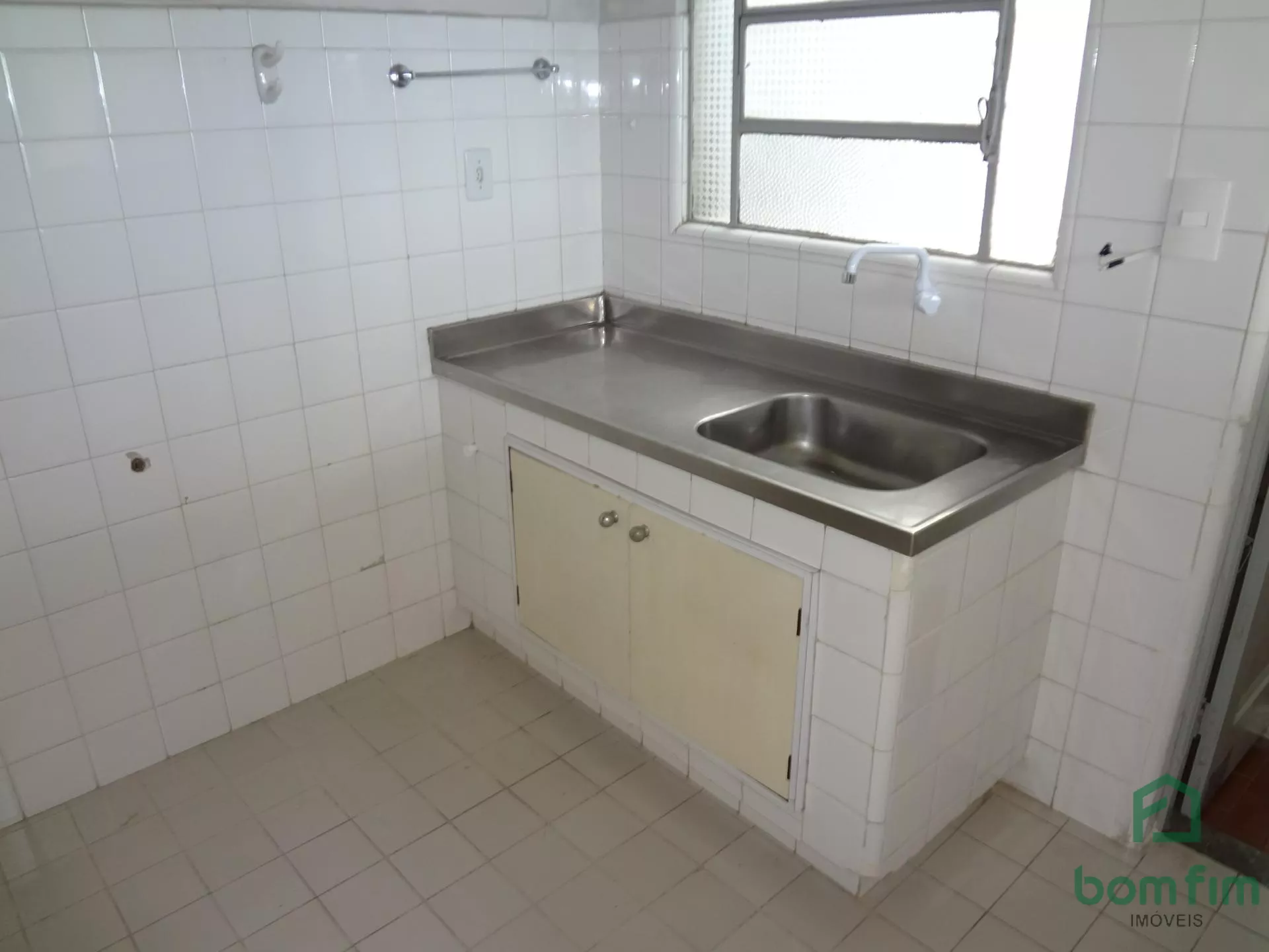 Apartamento para alugar com 3 quartos, 110m² - Foto 14