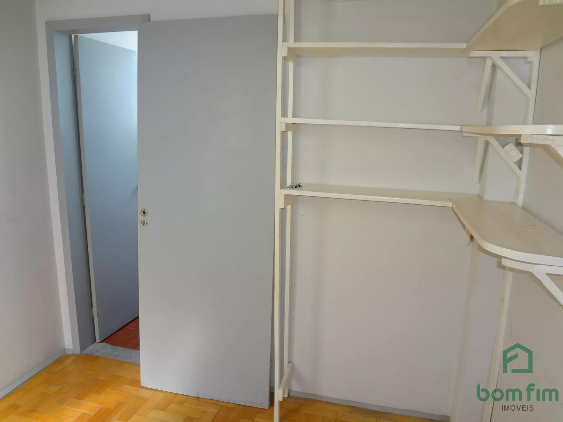 Apartamento para alugar com 3 quartos, 110m² - Foto 16