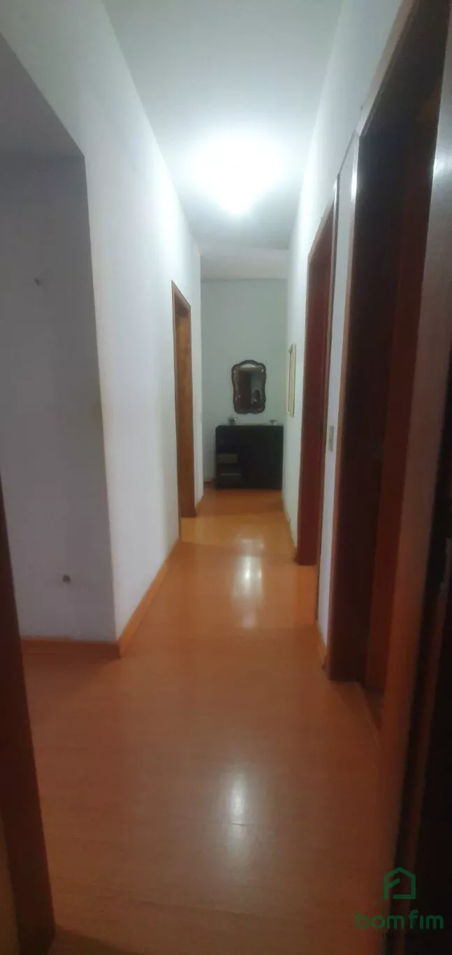 Apartamento para alugar com 3 quartos, 125m² - Foto 11