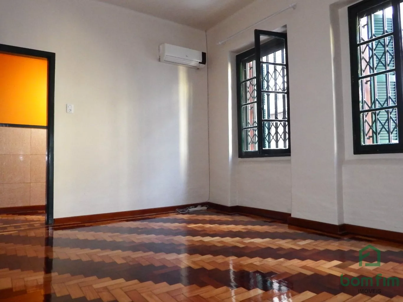 Apartamento à venda com 2 quartos, 100m² - Foto 2