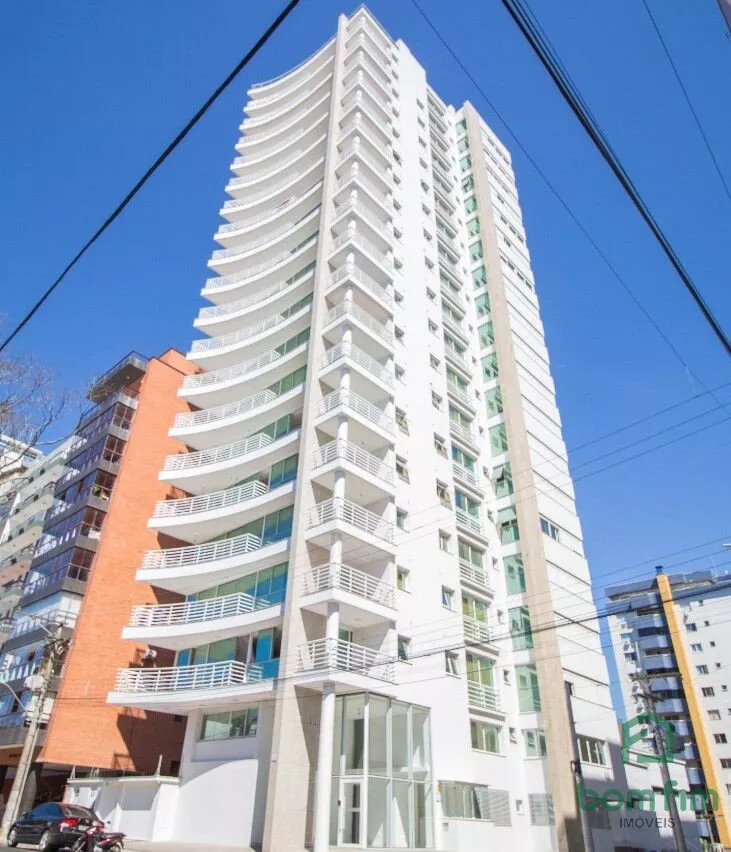 Apartamento à venda com 3 quartos, 202m² - Foto 1