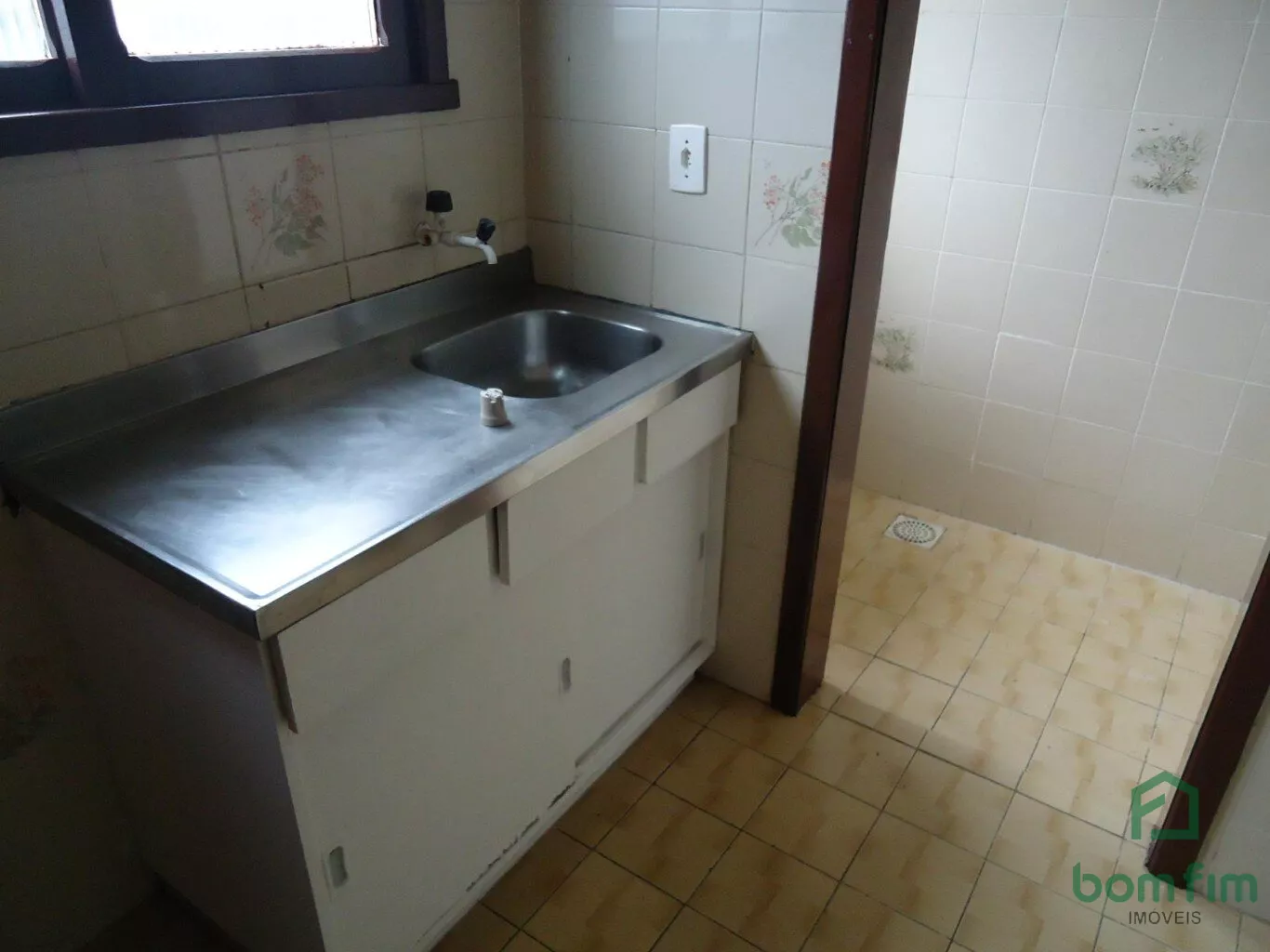 Apartamento para alugar com 2 quartos, 70m² - Foto 12