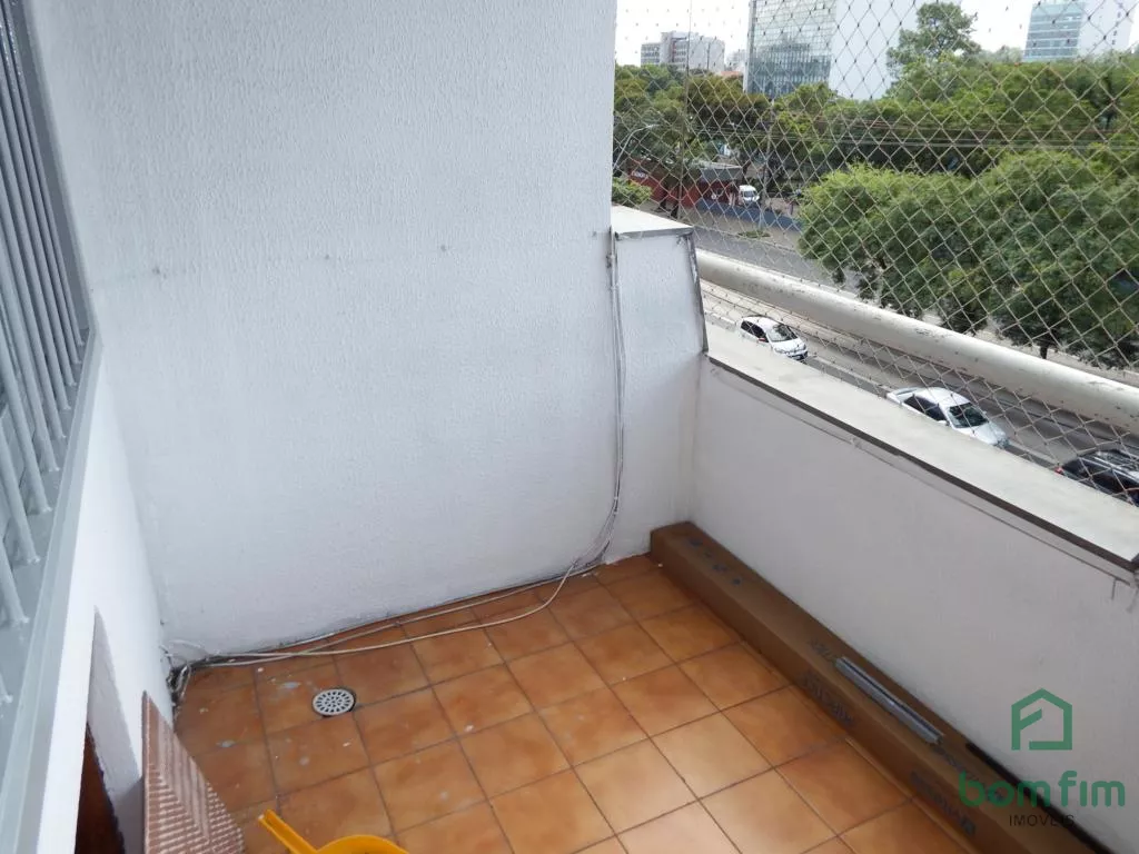 Apartamento à venda com 2 quartos, 70m² - Foto 26