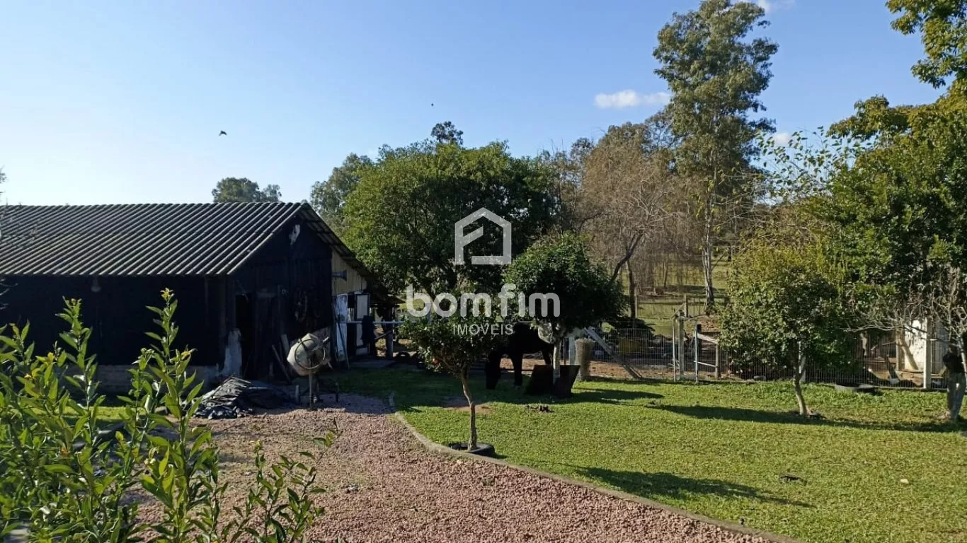 Sítio, 3 quartos, 750 m² - Foto 3