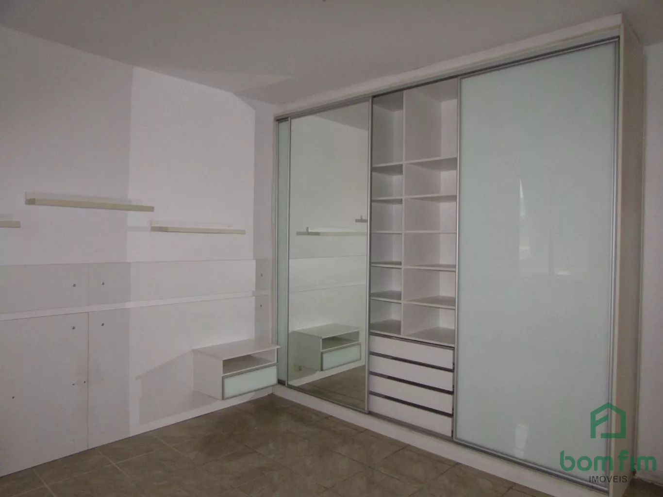 Apartamento à venda com 2 quartos, 68m² - Foto 11