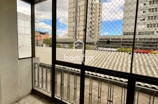 Vendo 2 dormitórios com garagem, Bairro Independência, Porto Alegre/RS.