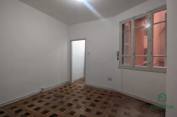 Apto 02 dormitórios para aluguel, Centro Histórico, Porto Alegre/RS. 