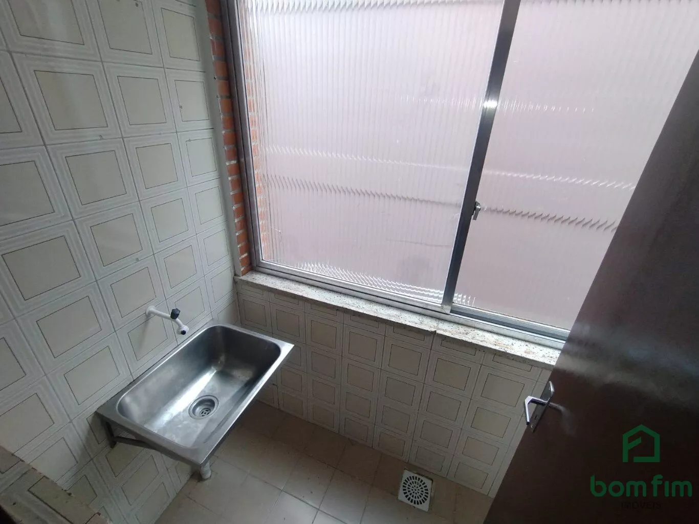 Apartamento para alugar com 2 quartos, 65m² - Foto 5