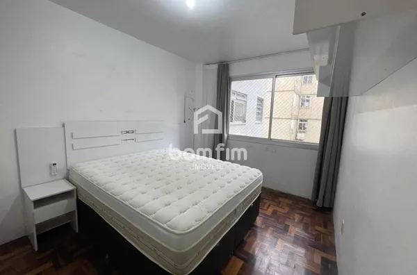 Apartamento de 2 dorm. para aluguel, c/ garagem, no Bairro Centro Histórico, Porto Alegre/RS.