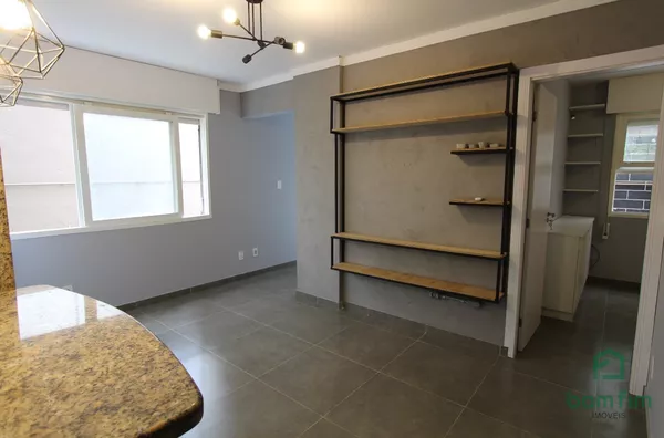 Apto de 2 dorm. semi-mobiliádo, c/garagem no Centro Histórico - Porto Alegre/RS