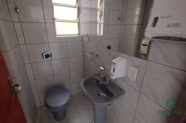 Alugo apto 1 dorm. mobiliado, em frente a Santa Casa - Bairro Bom Fim - Porto Alegre/RS.