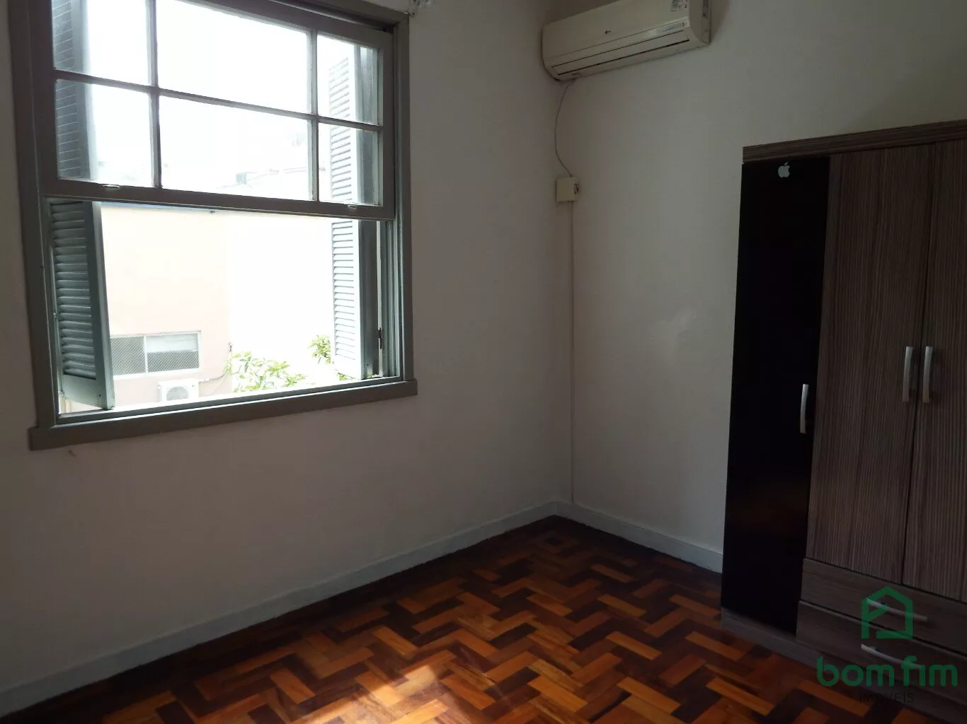 Apartamento à venda com 2 quartos, 64m² - Foto 4