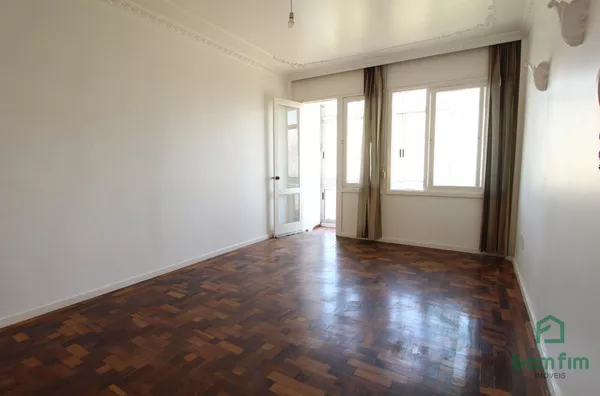 Apto de 3 dorm. uma suíte, para aluguel na Cidade Baixa - Porto Alegre/RS.