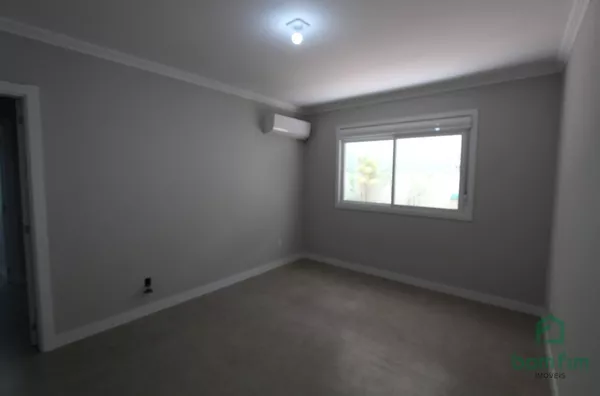 Apto estilo casa de 2 dorm. para venda, no Menino Deus, Porto Alegre/RS.