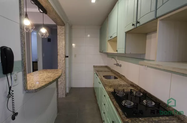 Apto de 2 dorm. semi-mobiliádo, c/garagem no Centro Histórico - Porto Alegre/RS