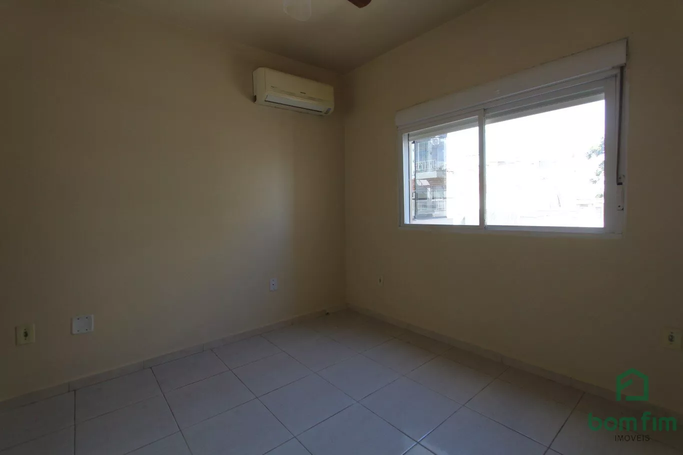 Apartamento para alugar com 2 quartos, 65m² - Foto 13