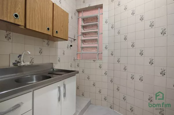 Apto 02 dormitórios para aluguel, Centro Histórico, Porto Alegre/RS. 