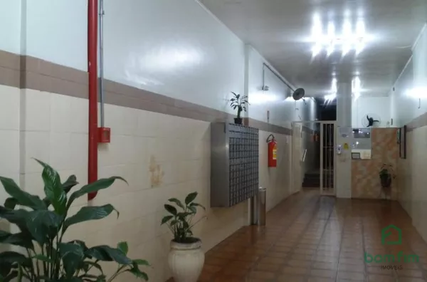 Vendo Apto de frente 3 dormitórios no Bairro Centro Histórico Porto Alegre/RS.