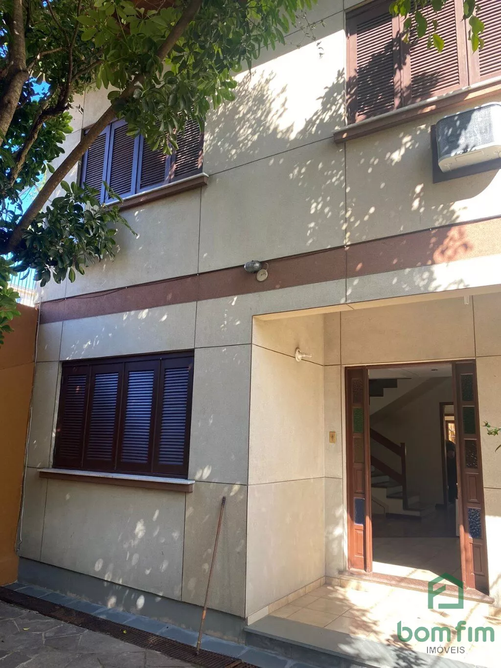 Apartamento à venda com 3 quartos, 180m² - Foto 2