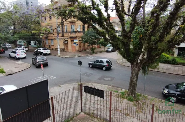 Apto de 1 dorm. para aluguel no Bairro Floresta, Porto Alegre/RS. 