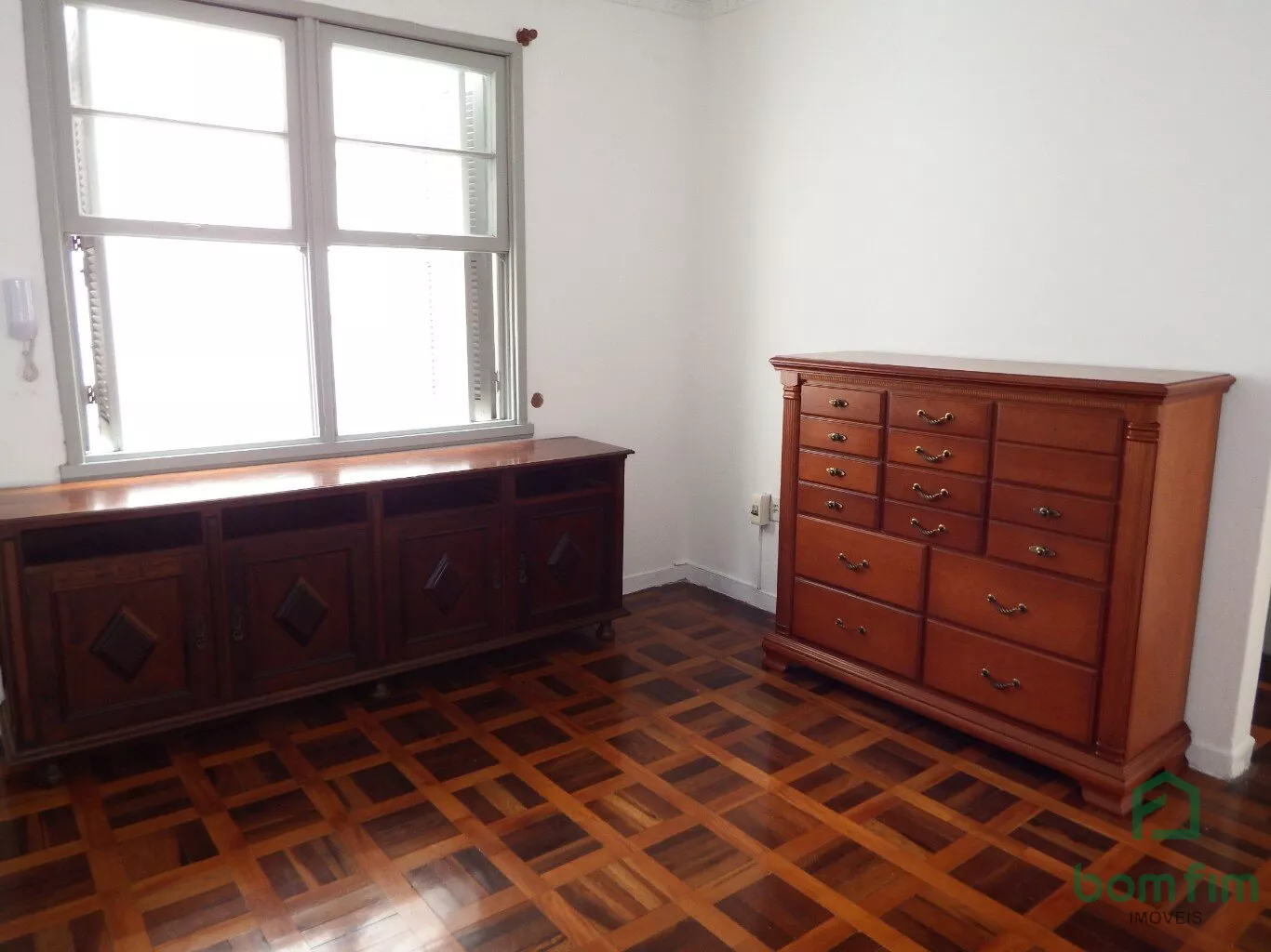 Apartamento à venda com 2 quartos, 64m² - Foto 1