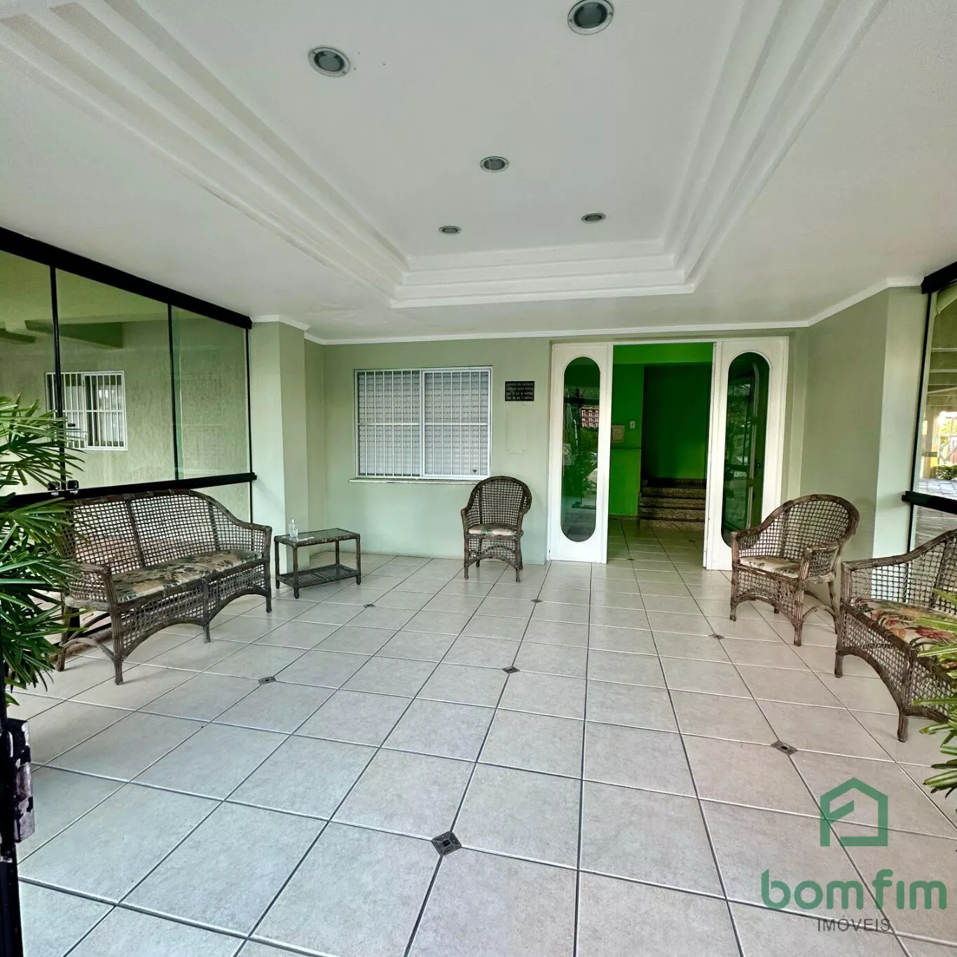 Apartamento à venda com 2 quartos, 56m² - Foto 3