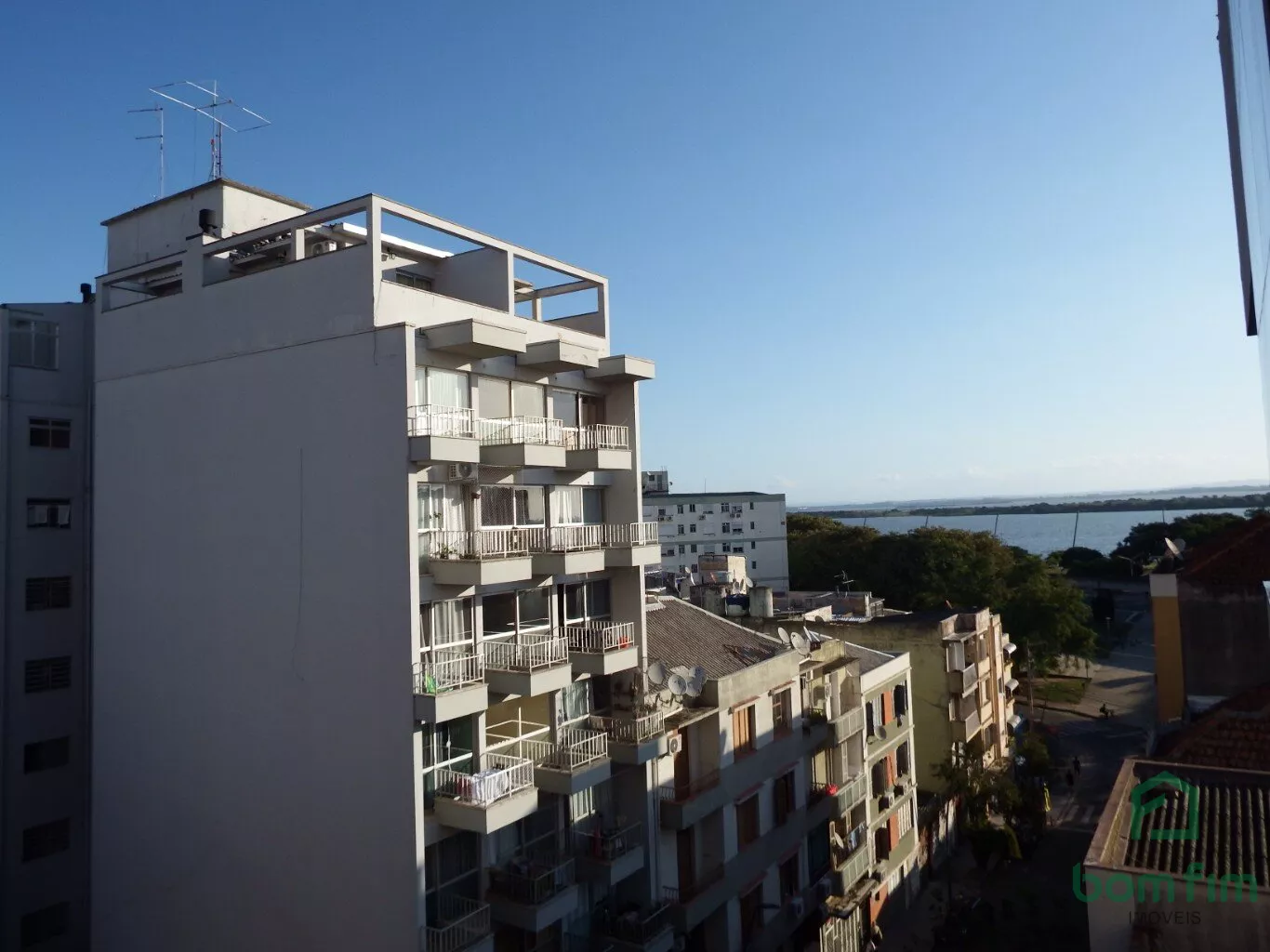 Apartamento para alugar com 2 quartos, 65m² - Foto 14
