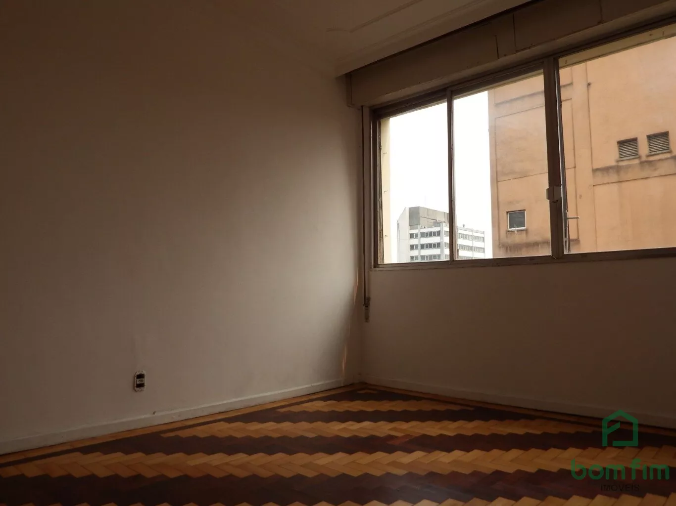 Apartamento à venda com 2 quartos, 80m² - Foto 3