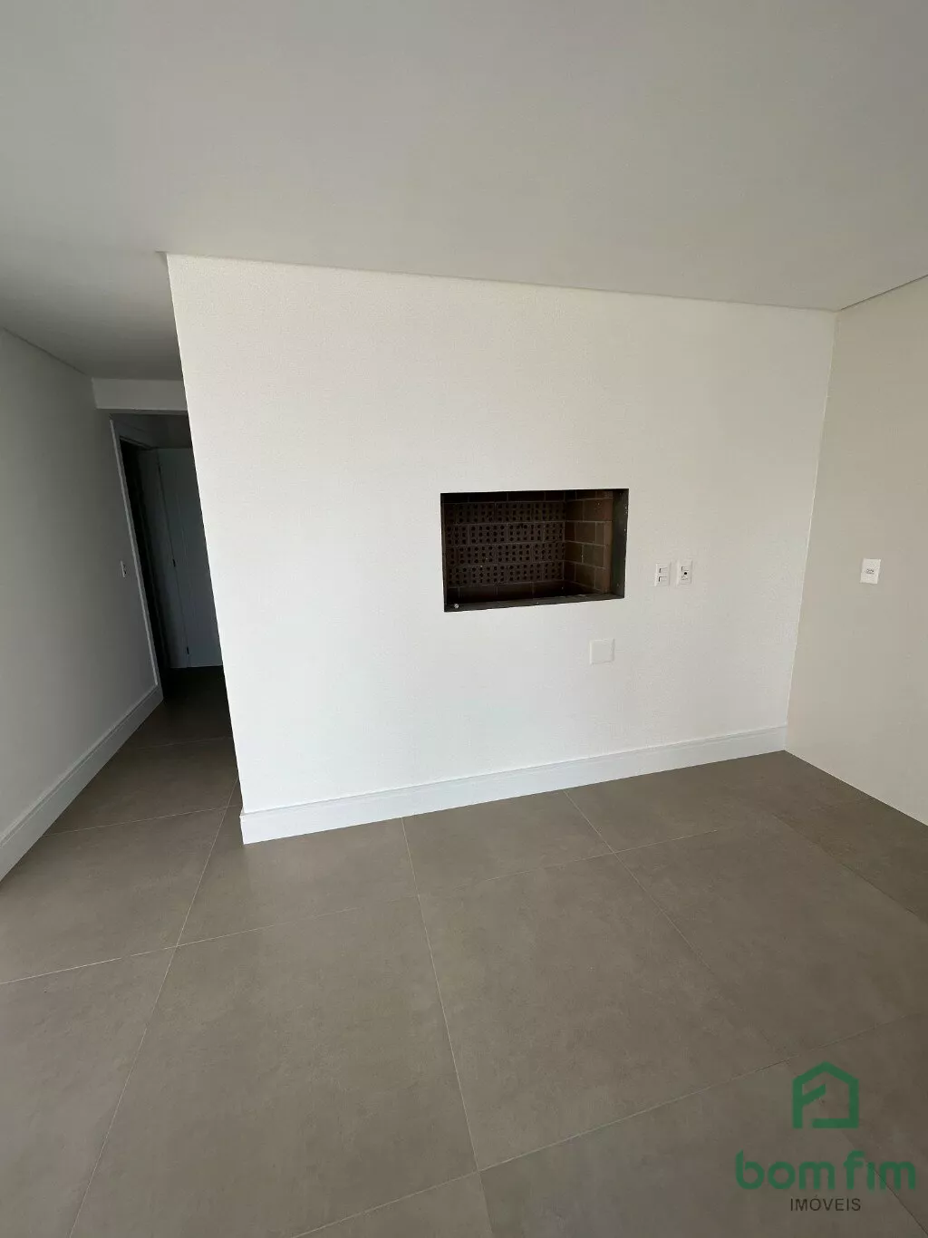 Apartamento à venda com 3 quartos, 139m² - Foto 4