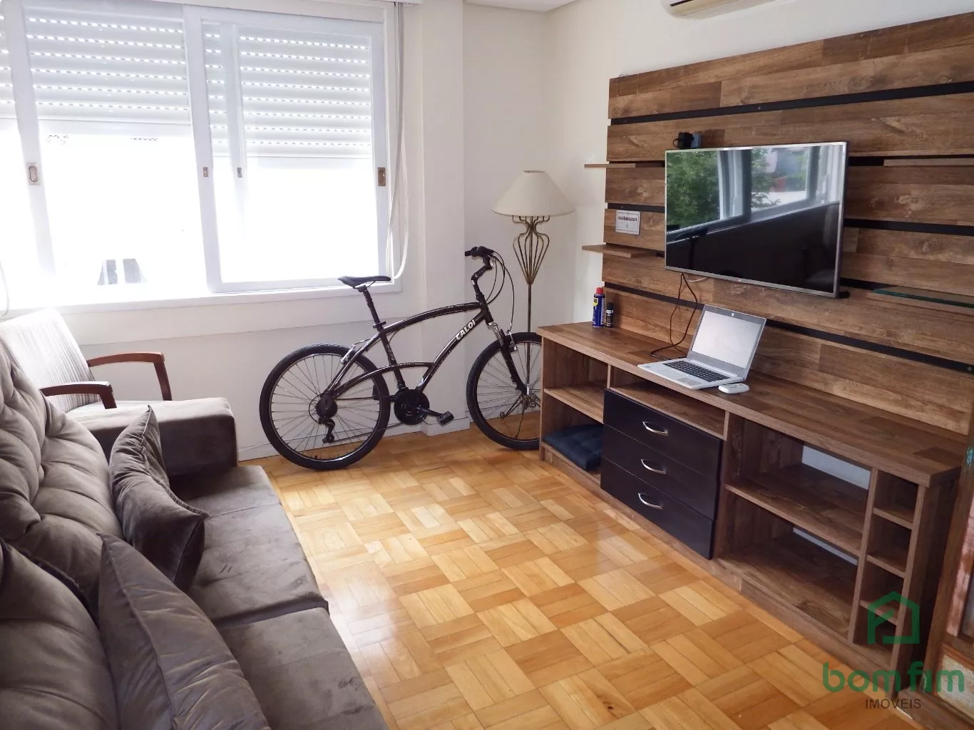 Apartamento à venda com 2 quartos, 65m² - Foto 1